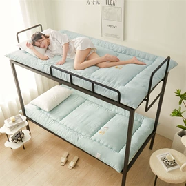 玻璃杯;一次性餐盒;厨房置物架