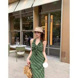 韩国网2025法式夏季复古新款气质格子连衣裙蕾丝收腰显瘦绿色挂脖
