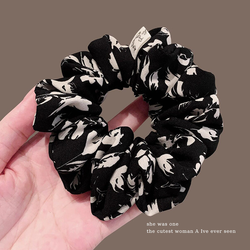 Nuevo scrunchie de encaje multicapa 2026 para mujer, lazo para el pelo de alta gama, accesorio suave para el cabello estilo coreano.