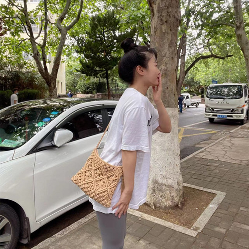 One piece drop shipping manufacturer wholesale 2024 new simple shoulder bag crossbody bag hand tassel cotton rope bag woven bag