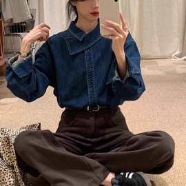韩系蓝色交叉领牛仔衬衫女2025早春新款小个子叠穿宽松上衣