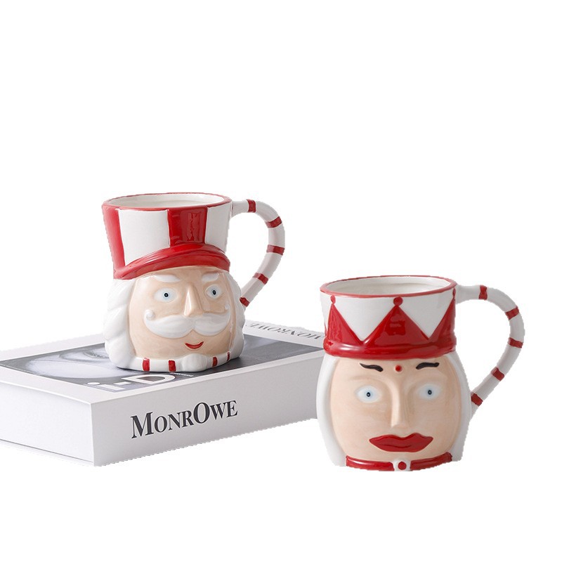Cascanueces de navidad exportación transfronteriza taza de agua de cerámica creativa rey y reina cara de nueces soldados