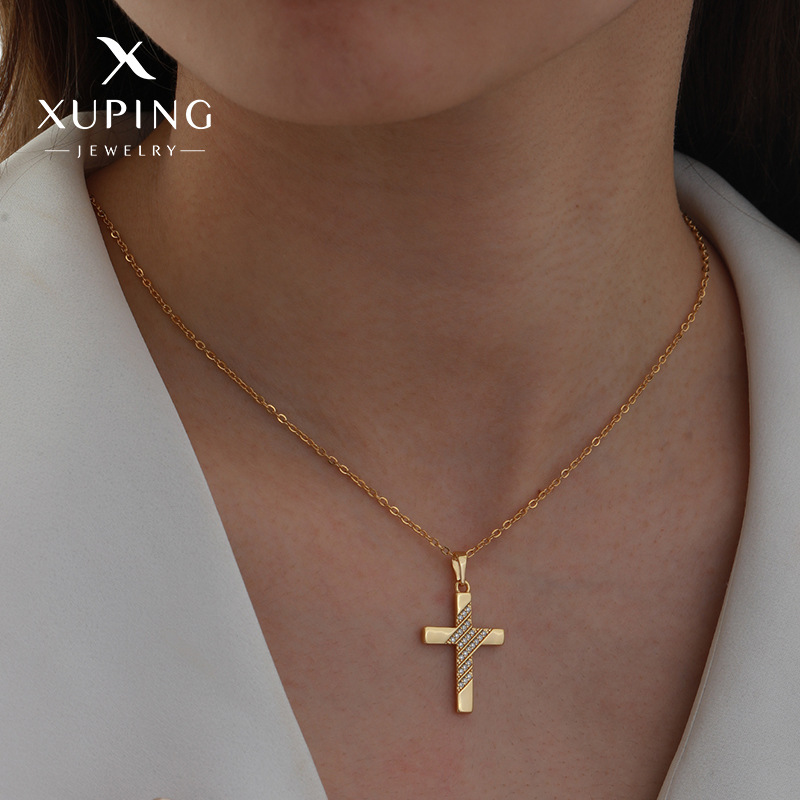 Xuping bronce dorado collar colgante de piedra cruzada nicho europeo y americano hip-hop personalidad para hombres y mujeres joyas colgante