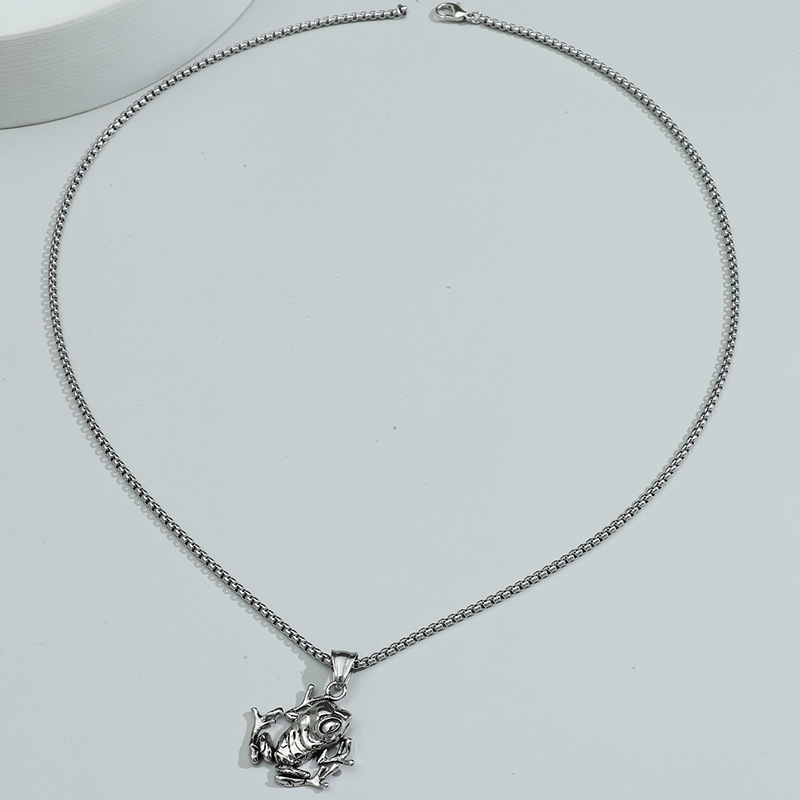 Wholesale Jewelry Punk Style Frog Pendant Stainless Steel Necklace Nihaojewelry display picture 3