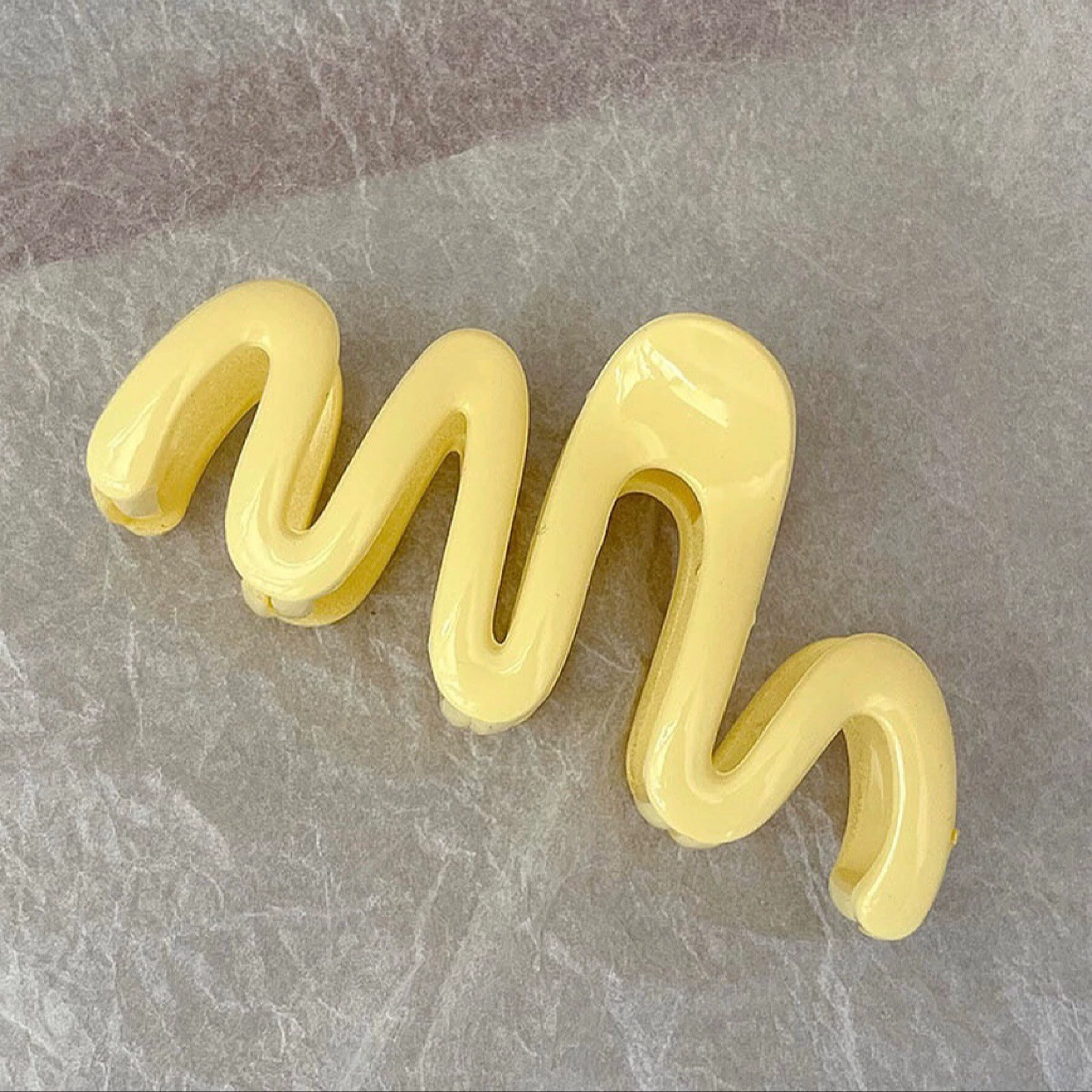 ЗагнутыйHair Clip с ракушной формой волос, маленький дизайн, волнистая форма, многоцветная палитра (тренд 2023)