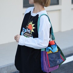 夏の散歩バッグ｜マカロンカラーの折りたたみ式ナイロン製通勤用斜め掛けバッグ・ハンドバッグ
