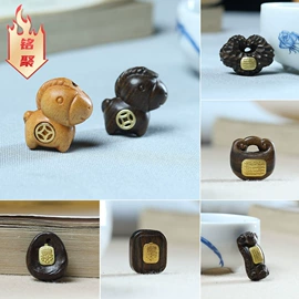 木质工艺品;钥匙扣及钥匙扣配件;车挂