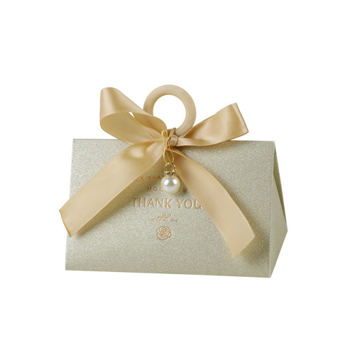New wooden ring triangular wedding candy box champagne gold portable wedding candy bag engagement souvenir gift box wedding candy box packaging