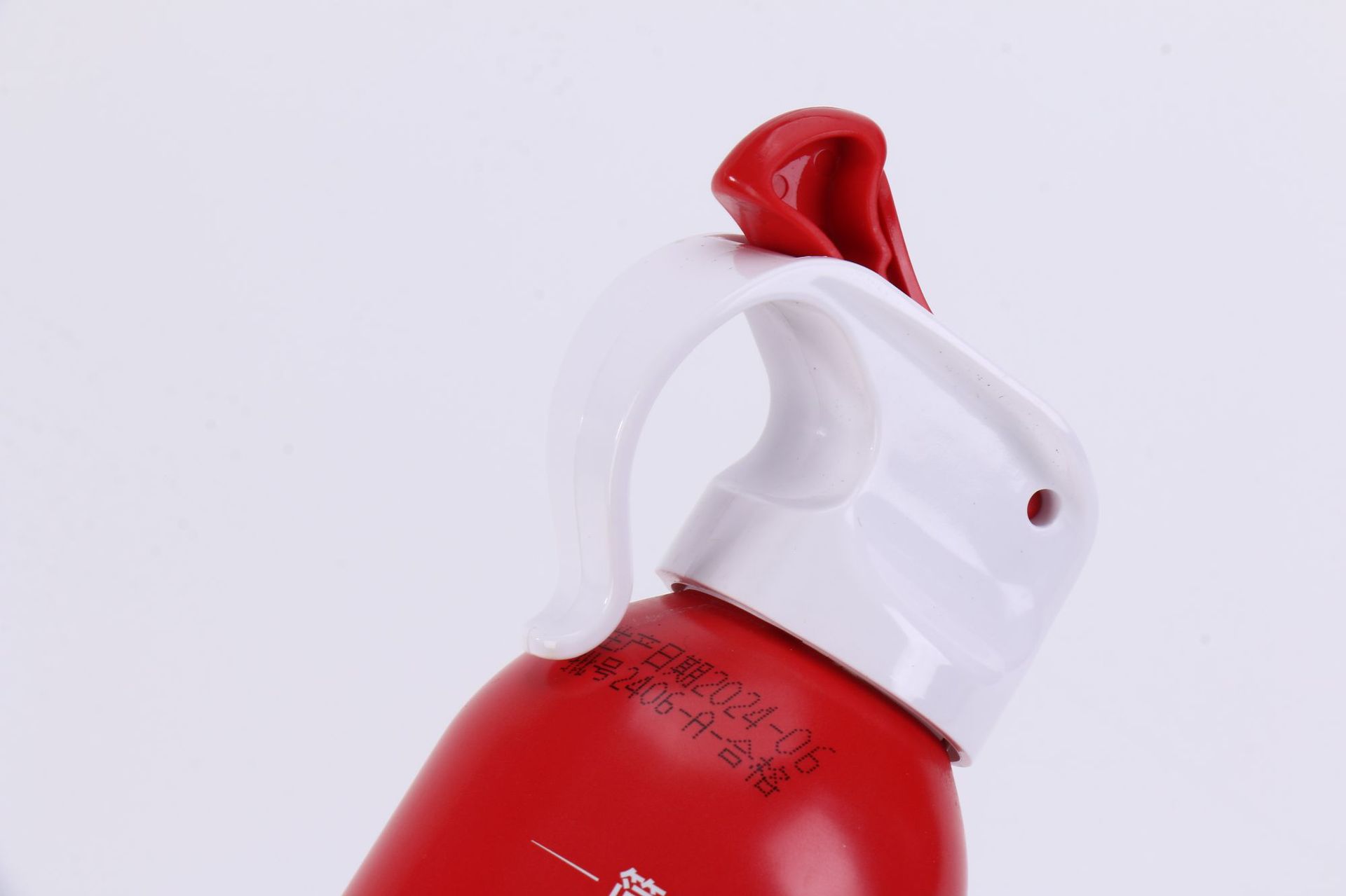 Water-Based Fire Extinguisher for Home Use, Vehicle-Mounted, Simple, Small, Portable, Large Capacity, High Temperature Resistant, Efficient, Flame-Retardant, Handheld Type