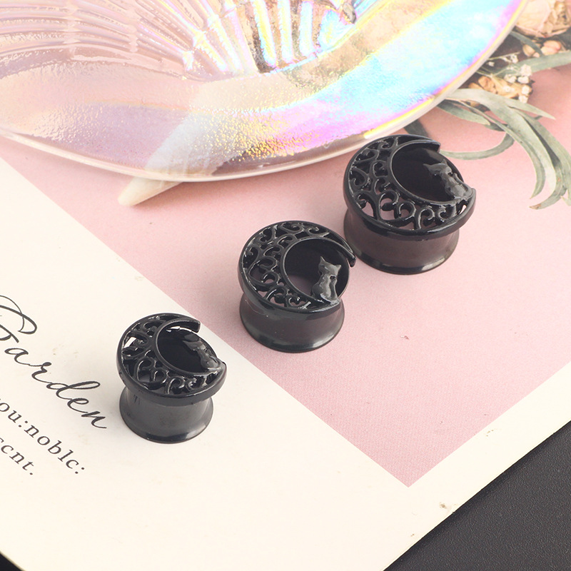 Black Cat on the Moon Stainless Steel Double Horn Ear Expander - 16mm Cartilage Earring detail image 10