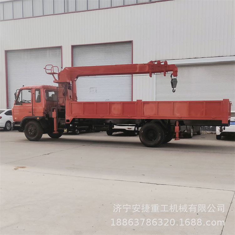 拉钢筋四不像随车吊车 5吨四驱园林吊运机 中间驾驶随车起重机