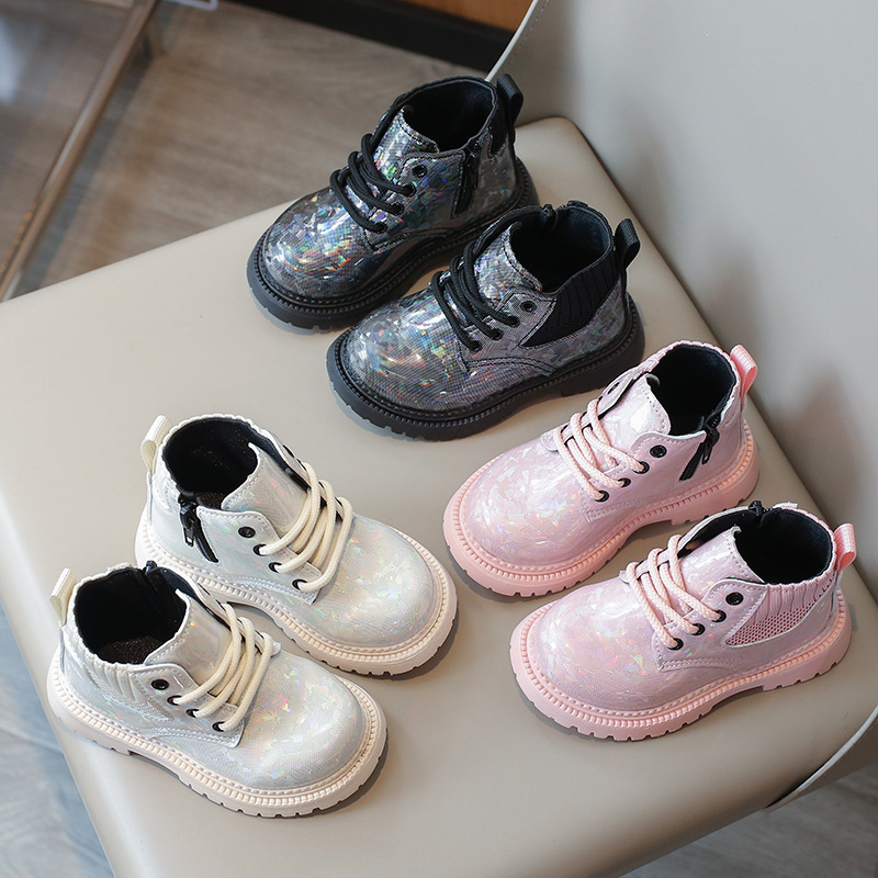 Scarpe autunnali 2024 Nuove scarpe Martin per bambini di taglia media e piccola, stivali corti impermeabili in pelle alla moda per ragazzi_voghion.com