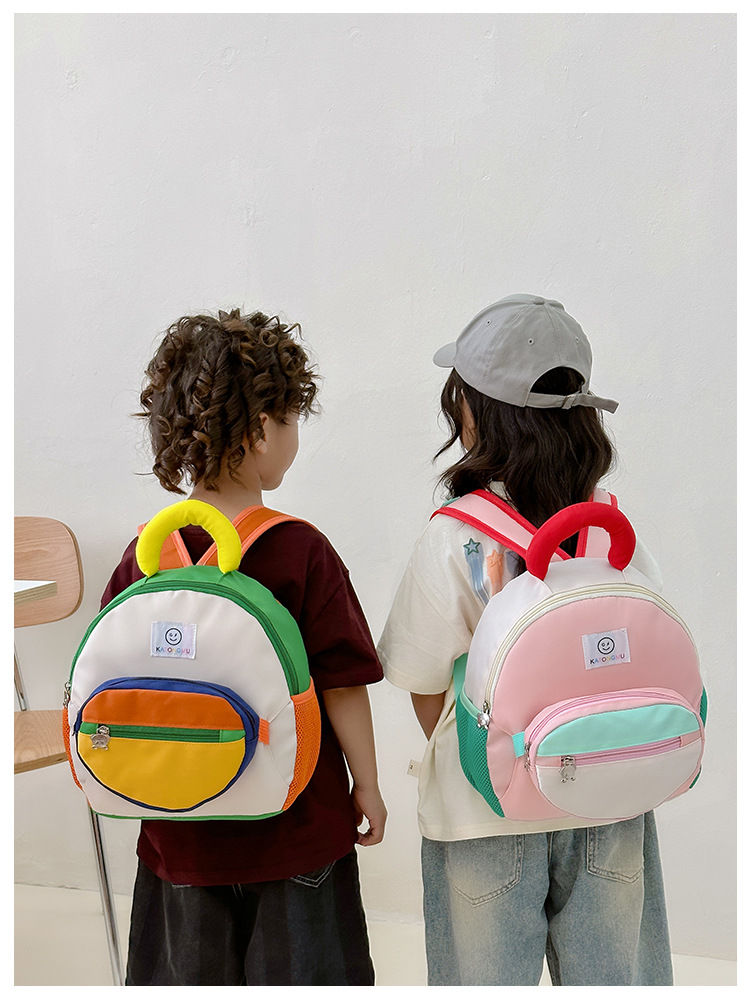 Enfants Sortie Petit Sac À Dos Léger Contraste Couleur Bébé Fille Voyage Jouer Sac À Dos Sacs Maternelle Sac À Dos Mâle Printemps Sortie display picture 4