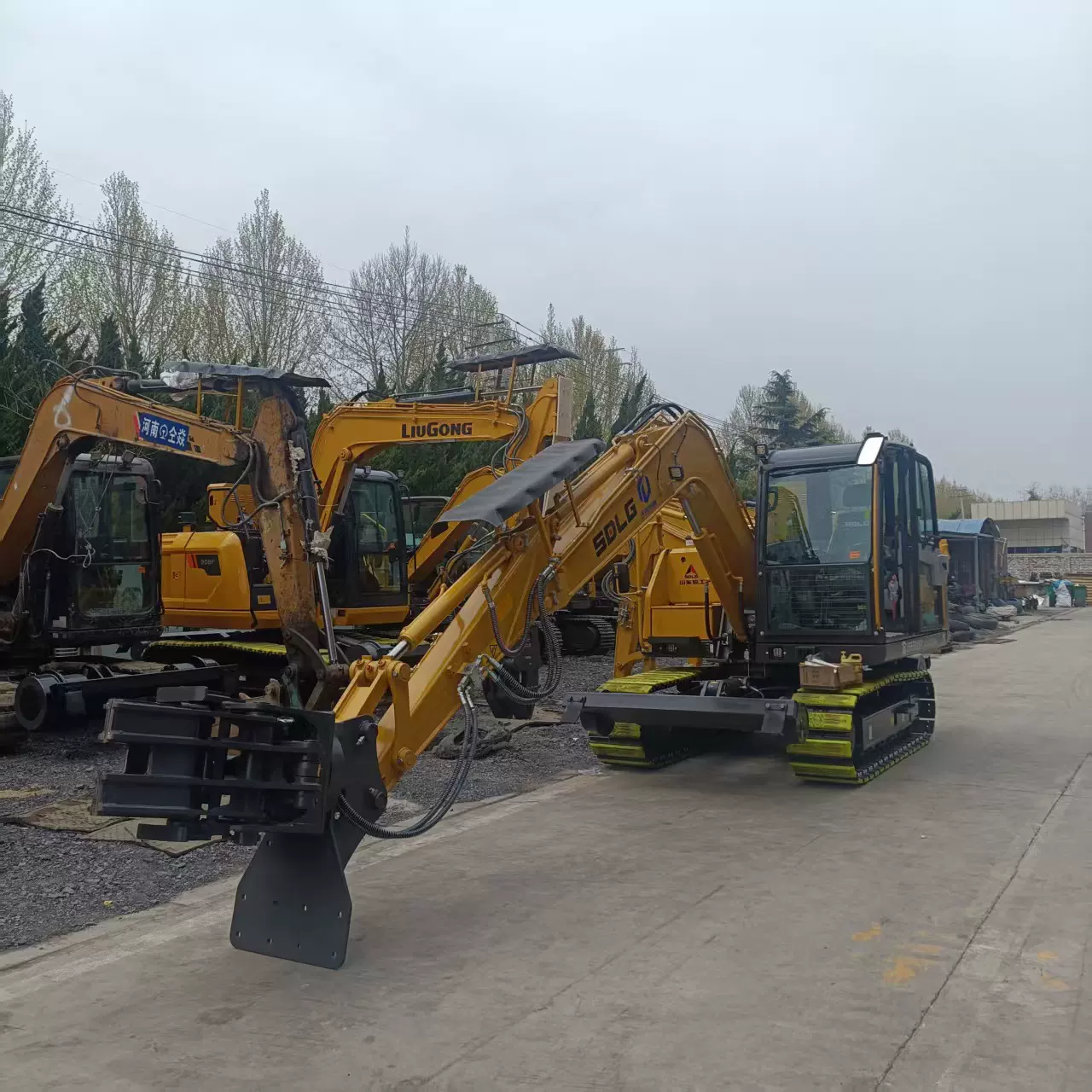 厂家直销液压枕木机铁路铺设枕轨机 隧道建设养护旋转式枕木机