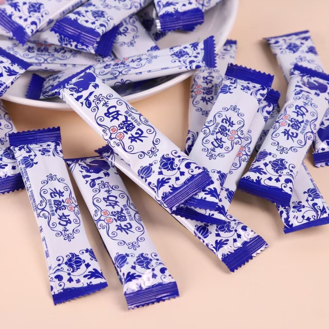 Net red old yogurt brushed candy fudge children's candy milk nostalgic snacks sugar net red with wholesale generation