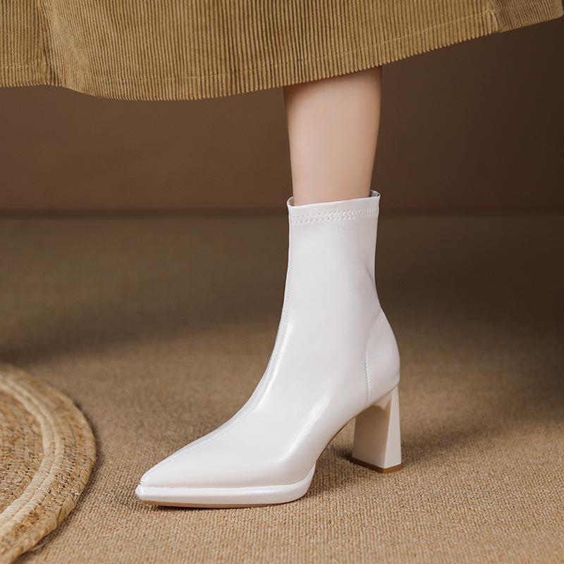 French Style Pointed Toe Patent Leather Slim 2025 Autumn Winter New Versatile Elegant Solid Color Waterproof Platform_voghion.com