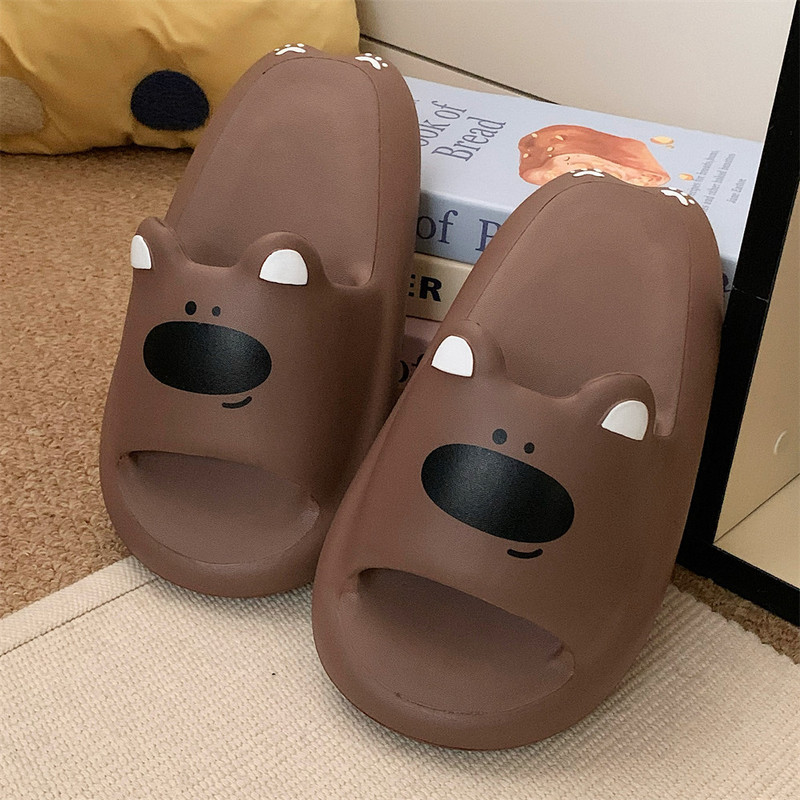 細い条のカップルの室外はぼうっとしています。|undefined