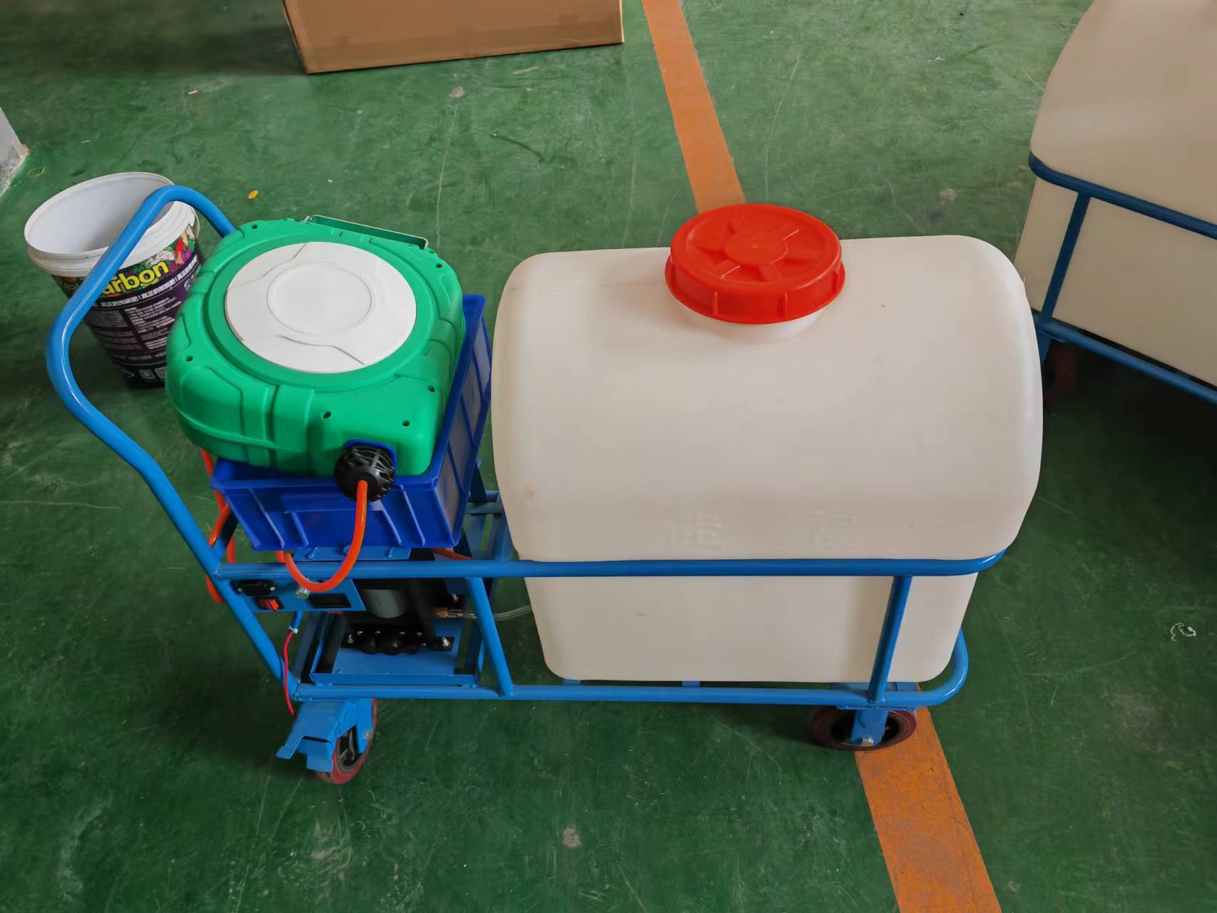 山东105升电动推车喷雾机 手推式园林打药机 猪场养殖场高压喷雾