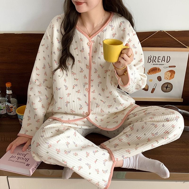 Pijamas de algodón de aire de mujeres otoño y invierno nuevo engrosado de mangas largas dulce pequeño viento fragante calentamiento conjunto de ropa de hogar se puede usar fuera