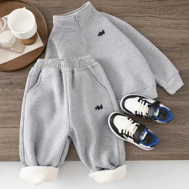 子供用フリーススウェットシャツ、トレンディな子供服、冬用厚く暖かいスポーツスーツ、韓国男の子2点セット卸売|undefined