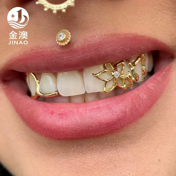 Cross-Border Amazon Personalized Fashion Braces with Flower Hollow Design, Double Gold Teeth, Cool Halloween Teeth