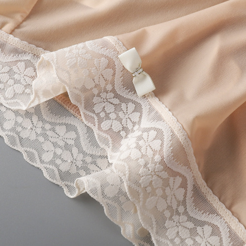 Japanese ultra-thin ice silk cool girl underwear lace edge mid-waist women's seamless quick-drying breathable briefs wholesale
