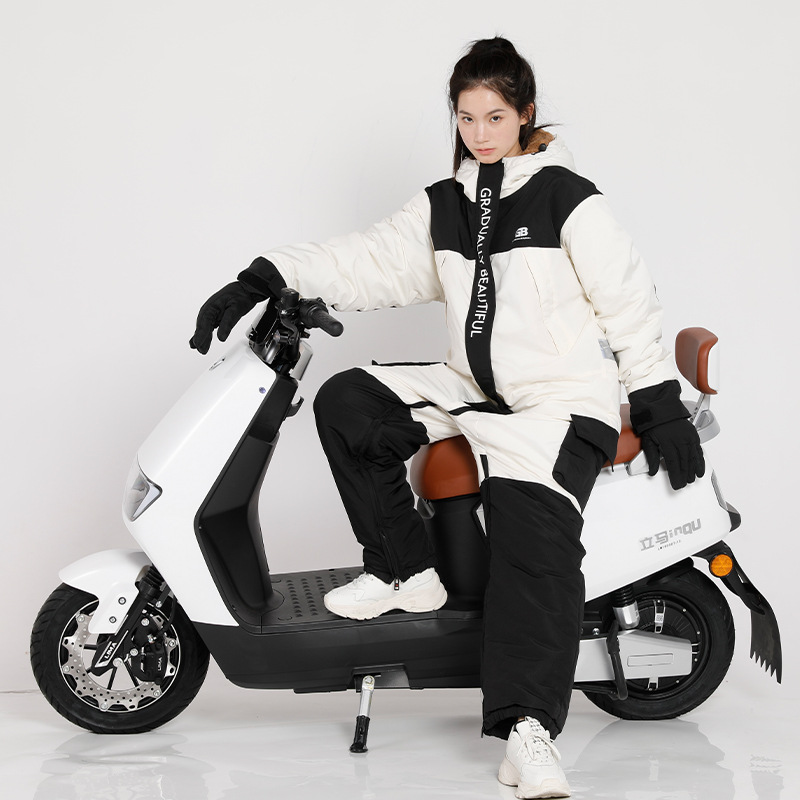 2023新款电动摩托车骑跨服冬季保暖加绒加厚骑跨分腿款骑行服