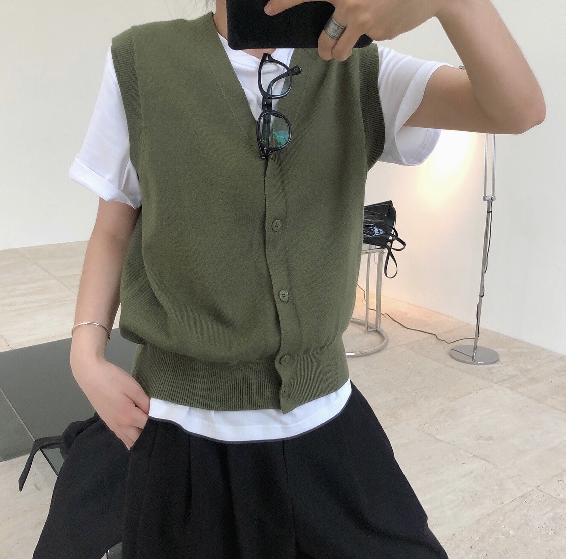 올리브 그린