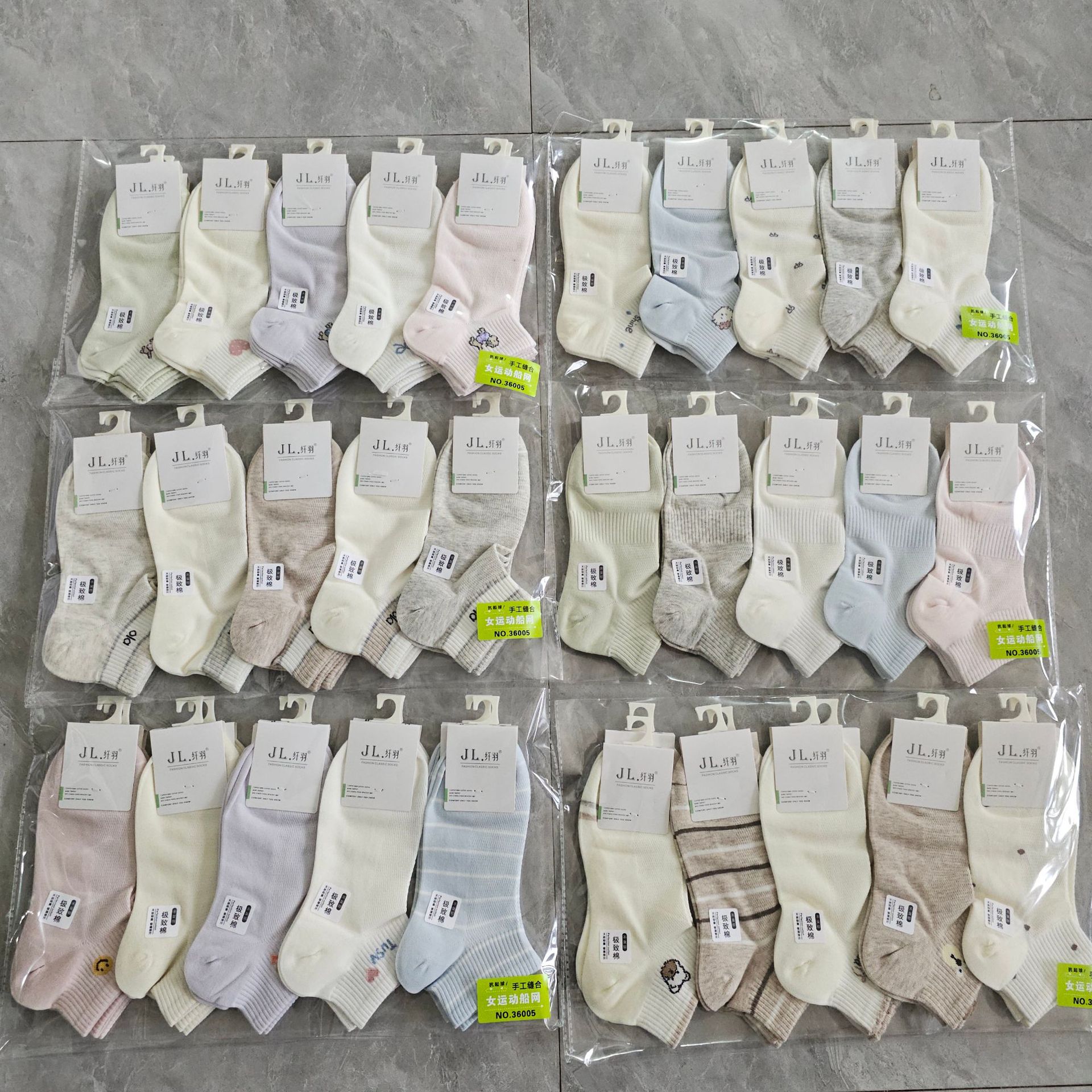 Thin Mesh Sports Socks for Men and Women in Summer, Fashionable Breathable Colorful Cotton Socks Available for Wholesale