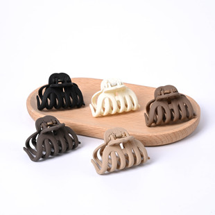 5cm��̖���s��ɫ�����l�AŮ�ļ��ﶬ���űP�l�A�ӏ͹��ϹϊA�l�