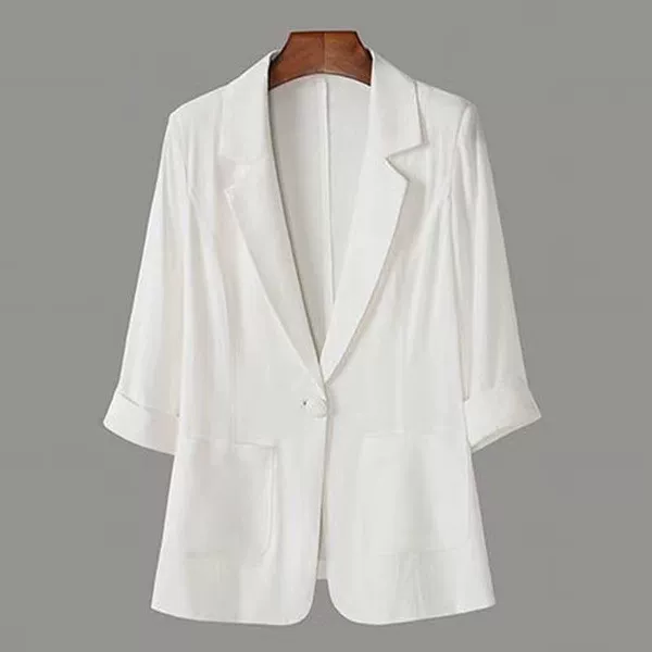 Three-quarter sleeve small suit---white