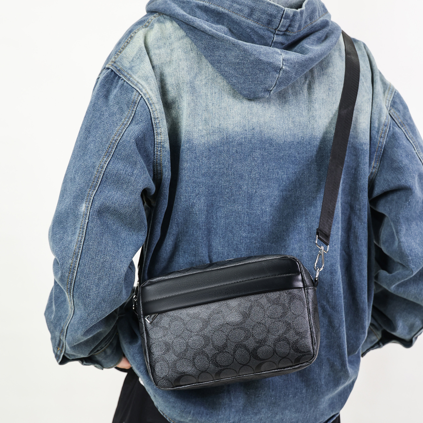 Bolso de hombro para hombres, bolso de gran capacidad, bolso de mano simple, bolso de hombre, bolso cuadrado retro europeo y americano