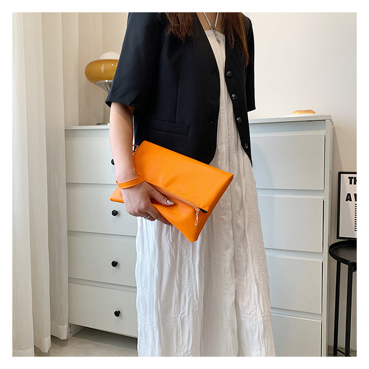 Women's Small All Seasons Pu Leather Solid Color Fashion Square Magnetic Buckle Clutch Bag display picture 9