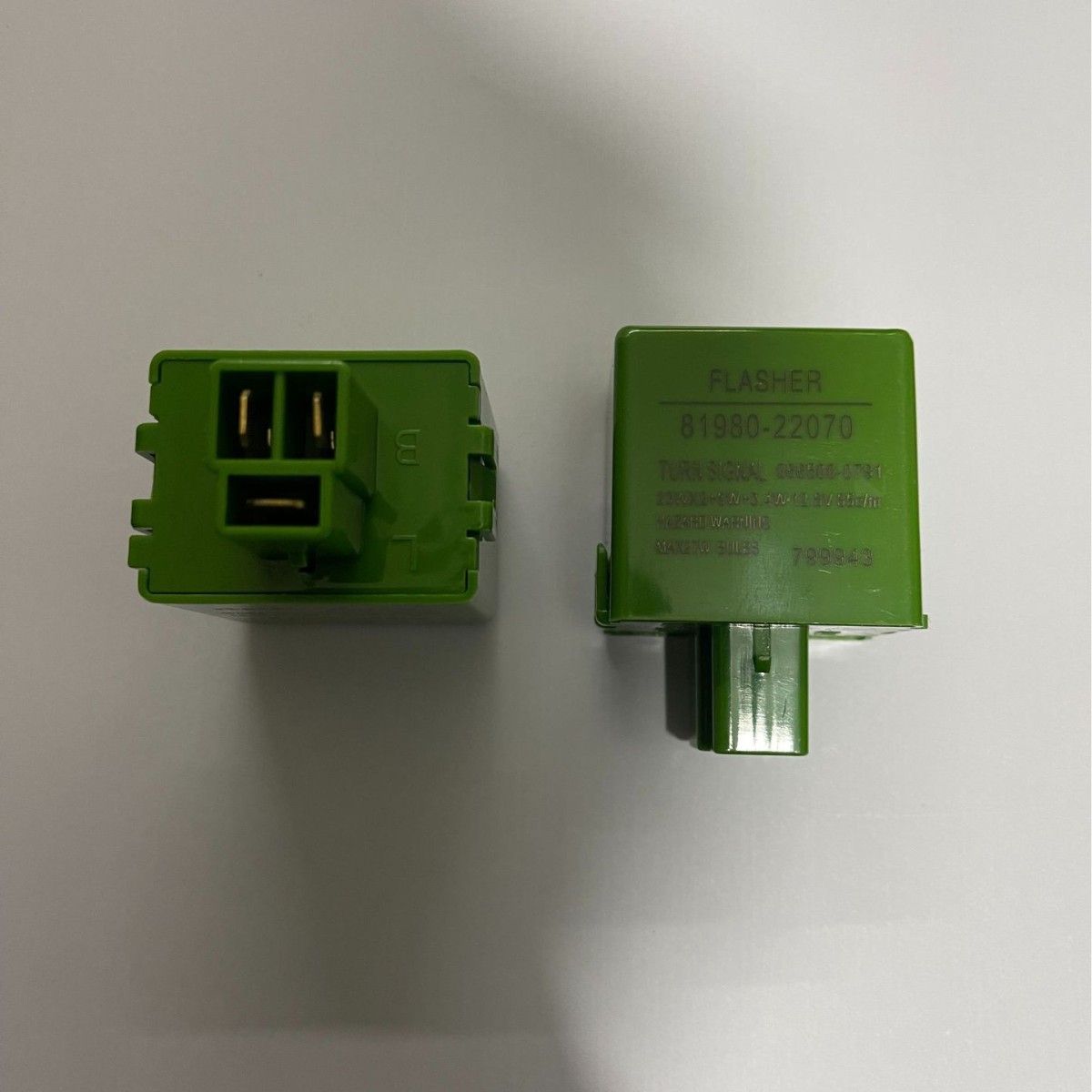 丰田3插12V绿色闪光器81980-22070