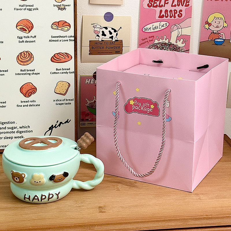 Taza de cerámica Taza de agua para el hogar Taza con tapa Cuchara Regalo de cumpleaños creativo Taza de desayuno femenino Regalo de mano de gran capacidad