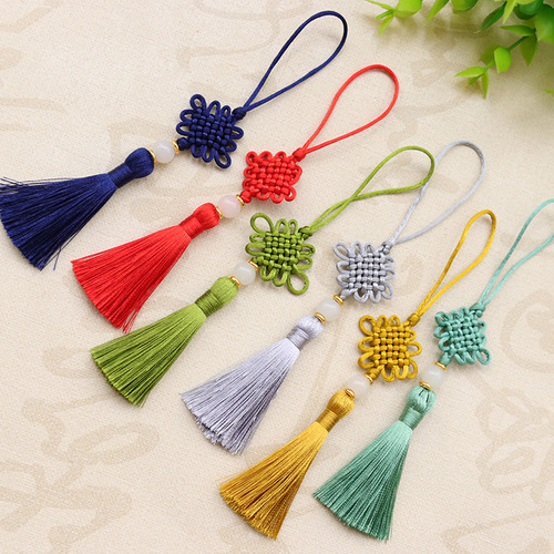 Chinese knot tassel six-plate Fangsheng knot pierced with jade beads and tassels U disk sachet bookmark pendant small size