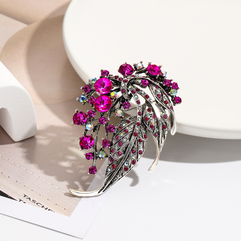 Estilo japonés y coreano colorido hueco hoja broche suéter abrigo cardigan traje pin ramillete de las mujeres elegantes accesorios elegantes