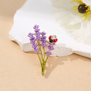 New classic wheat ladybug brooch luxury temperament rhinestone corsage suit jacket shawl buckle with in stock wholesale