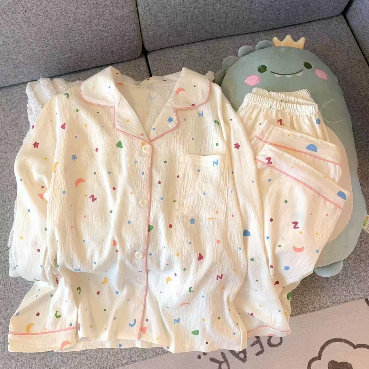 Nuevos pijamas para mujer, primavera y verano, manga larga, nubes, algodón, traje lindo para estudiantes, servicio a domicilio, se puede usar fuera del sudeste asiático transfronterizo