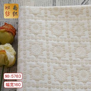 ���s��ɫ�׺�С�A�c�����Ứ���ϕr�а���ȹ�R�����bɫ�����|����