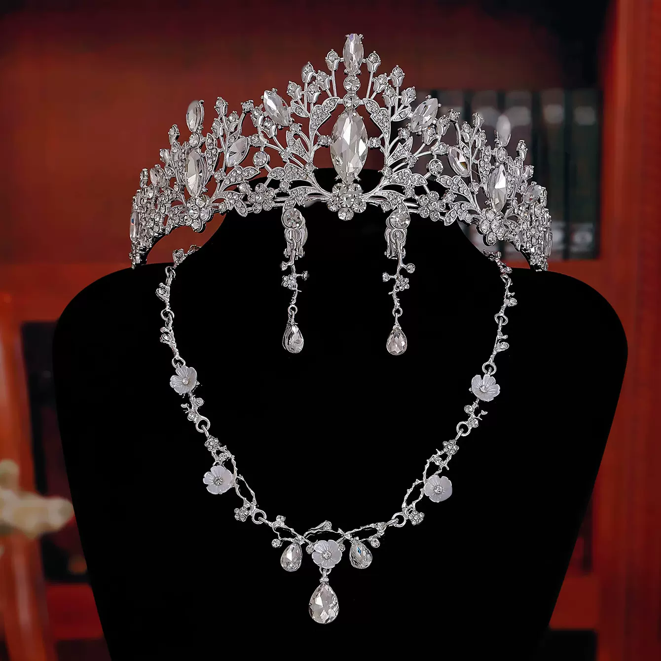 奢华大气公主新娘套链三件套发饰配件饰品高端结婚项链耳环皇冠