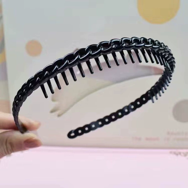Scalloped headband