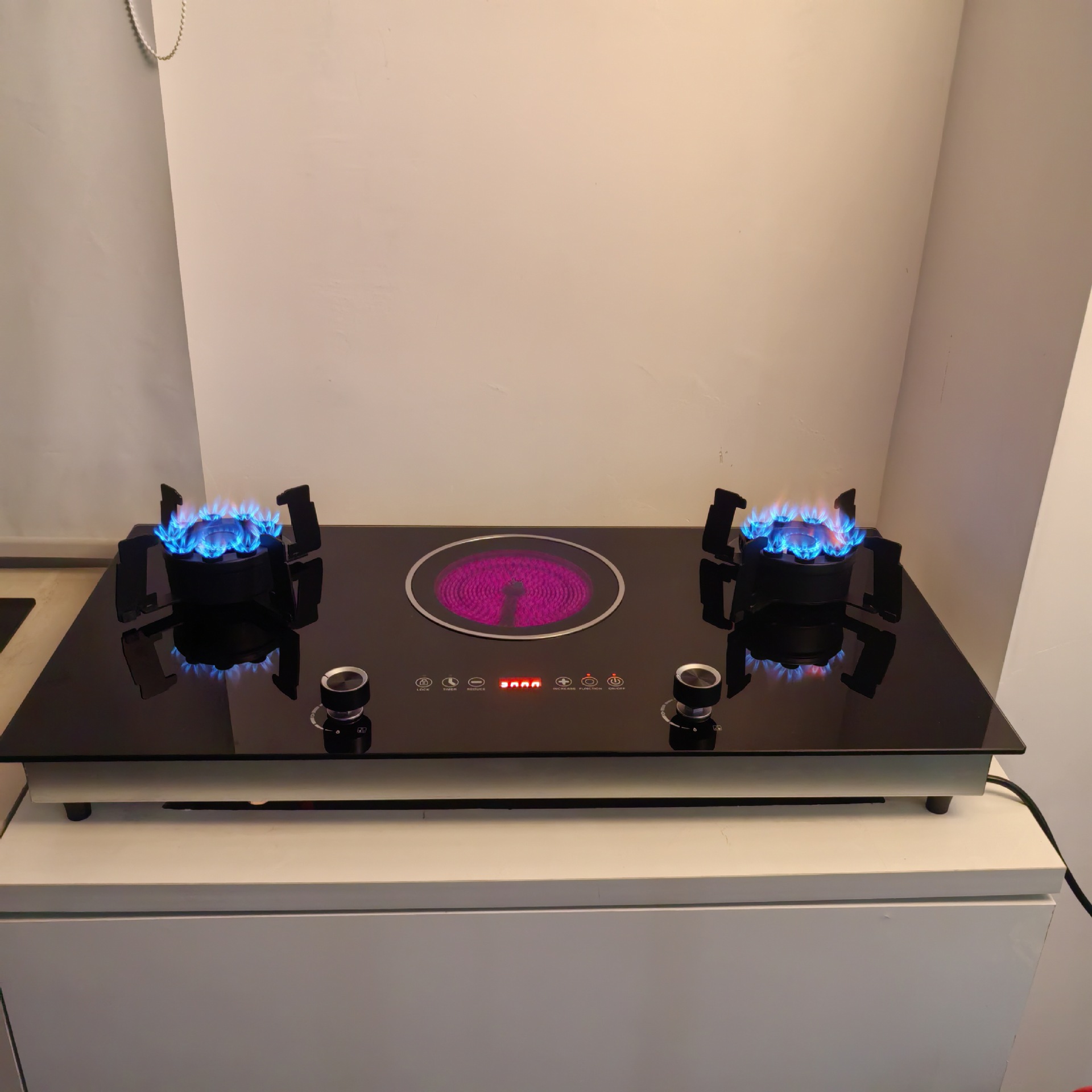 跨境翻盖燃气+电陶炉/玻璃面板嵌入式液化/天然气燃气灶厂家直供