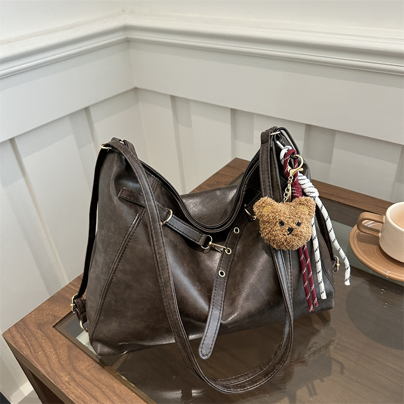 Mochila retro de alta calidad para mujeres otoño y invierno 2024 nueva moda moda bolsa de moda bolsa de mano bolsa de clase de gran capacidad