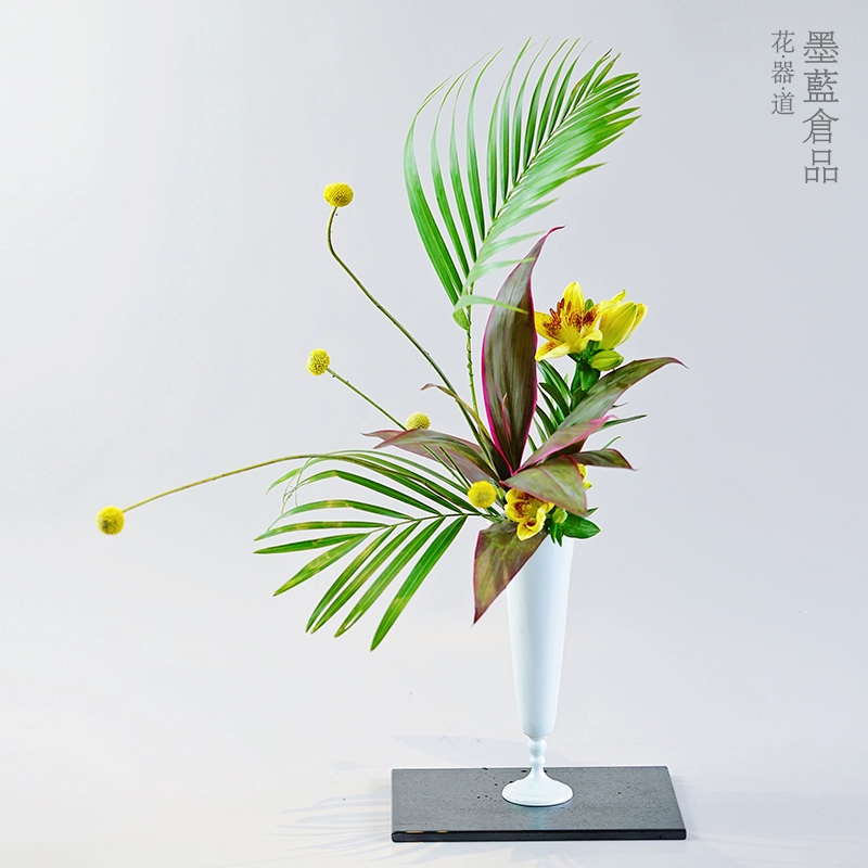 Чернила синий цветок Дизайнер Jingdezhen белый фарфор китайский японский стиль цветок Организация посуды высокая ваза украшения для гостиной