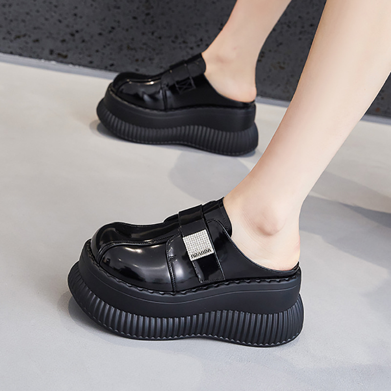 Dikke zolen sandalen dames in de zomer van 2024, nieuwe stijl met sponscake dragen buiten halve teen voor het vergroten_voghion.com