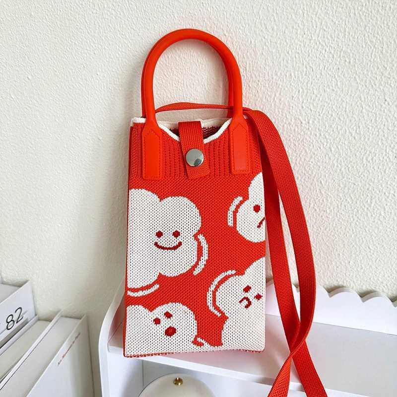 新商品の幸運で金持ちになりました。小銭入れが可愛いです。