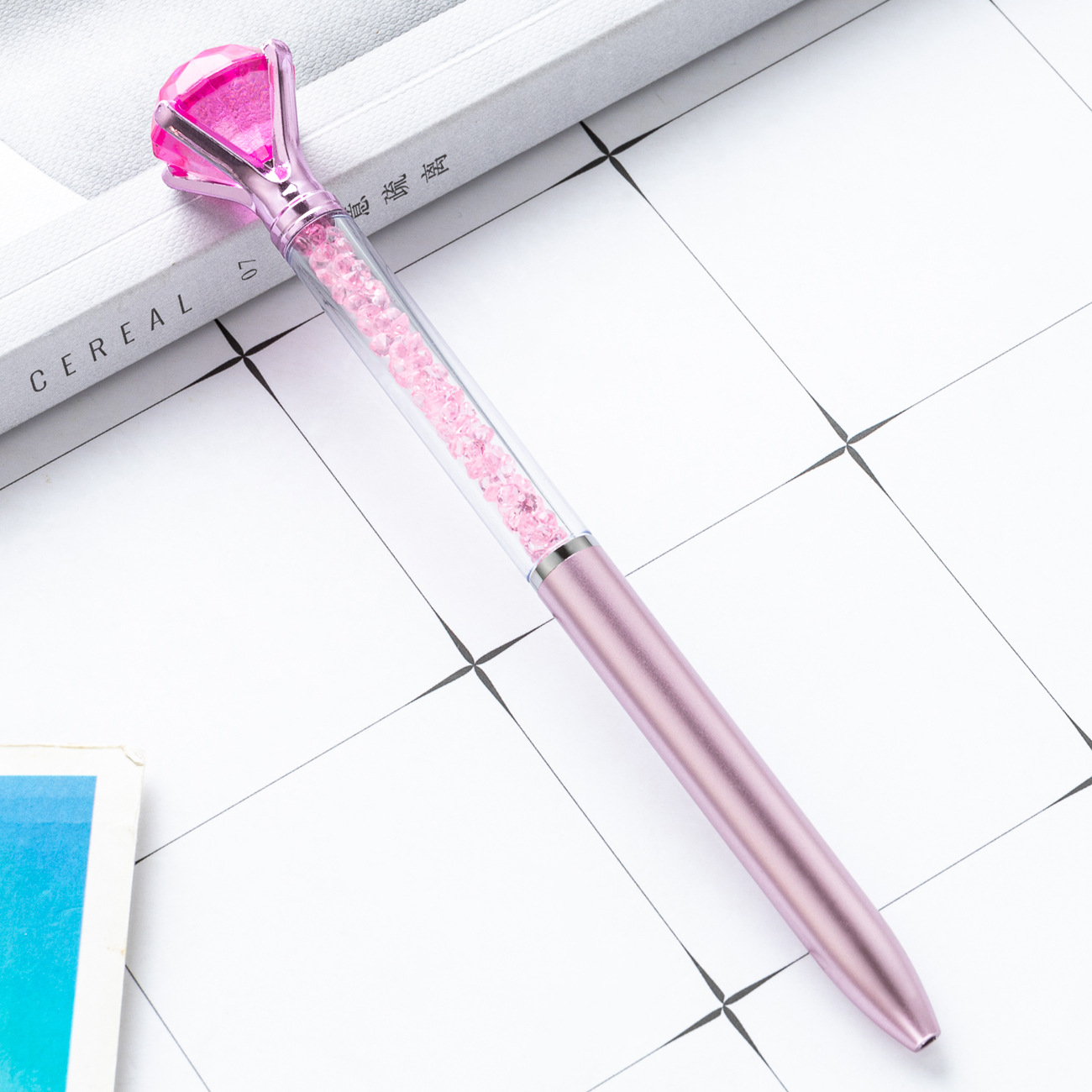 Papelería para estudiantes nuevo bolígrafo de plástico al por mayor bolígrafo de diamante creativo de alto valor bolígrafo de cristal de oficina