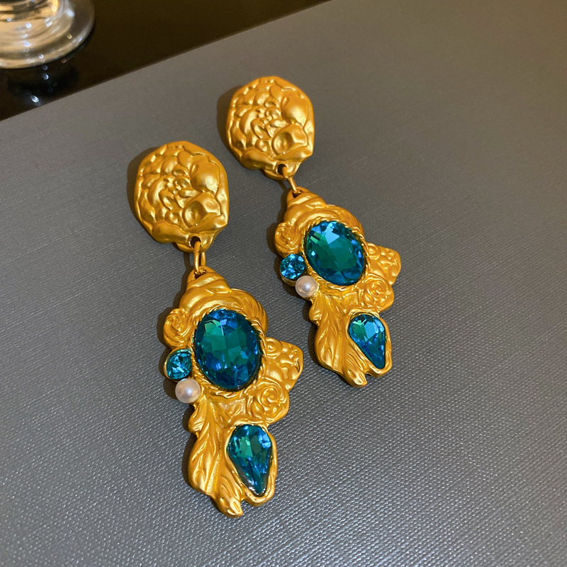 Metal Material Retro Flower Butterfly Metal Inlay Rhinestones Women's Drop Earrings
