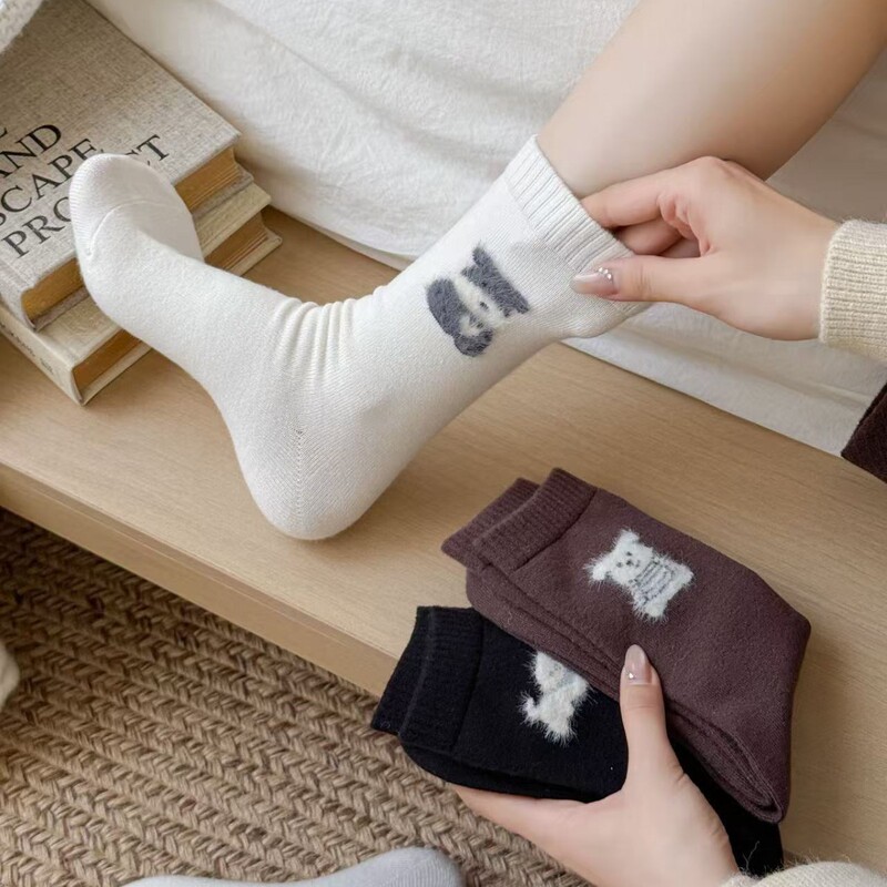 袜子女秋冬季新款植绒可爱卡通羊毛中筒袜加厚加绒狗狗羊绒堆堆袜|undefined